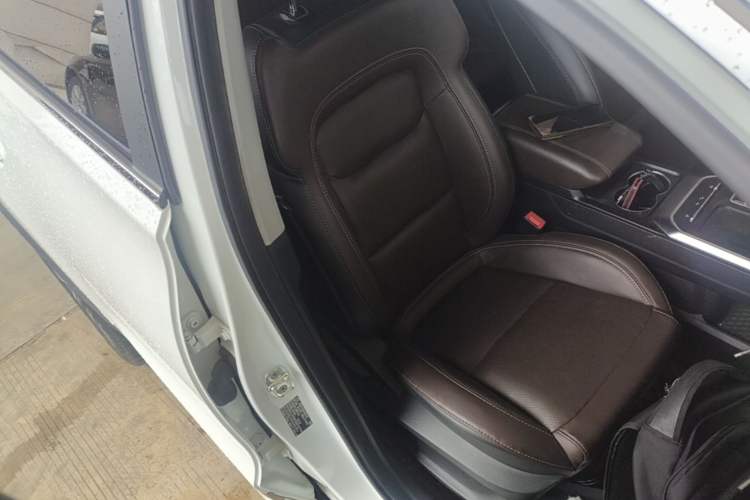 Used Chery Tiggo 8 2019 1.6 TGDI Automatic Prestige Model Right Front Seat