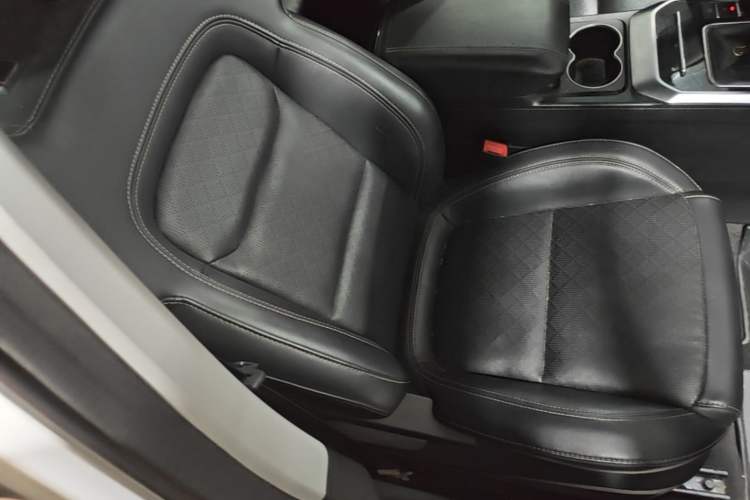 Used Chery Tiggo 8 2019 1.5 TCI Manual Elite Model Right Front Seat