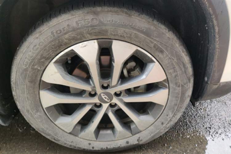 Used Chery Tiggo 8 2019 1.5 TCI Manual Elite Model Right Front Wheel Hub