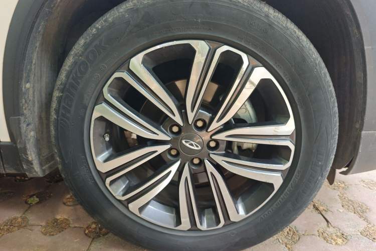 Used Chery Tiggo 8 2019 1.6 TGDI Automatic Luxury Model Right Front Wheel Hub