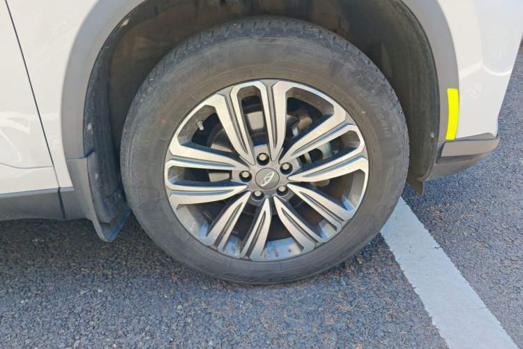 Used Chery Tiggo 8 2019 1.6 TGDI Automatic Elite Model Right Front Wheel Hub