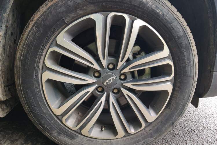 Used Chery Tiggo 8 2019 1.6 TGDI Automatic Luxury Model Right Front Wheel Hub