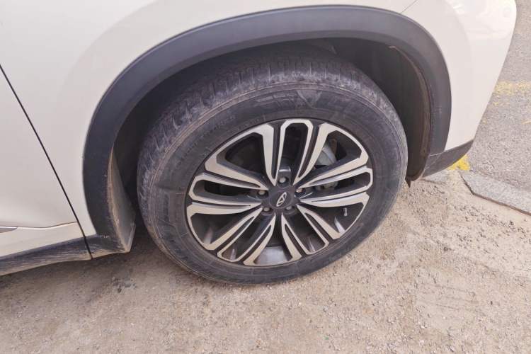 Used Chery Tiggo 8 2019 1.6 TGDI Automatic Elite Model Right Front Wheel Hub