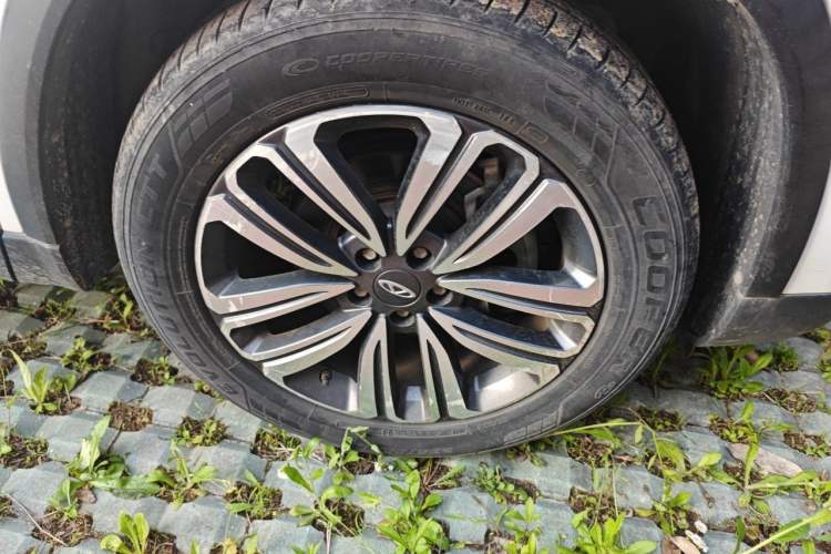 Used Chery Tiggo 8 2019 1.6 TGDI Automatic Luxury Model Right Front Wheel Hub