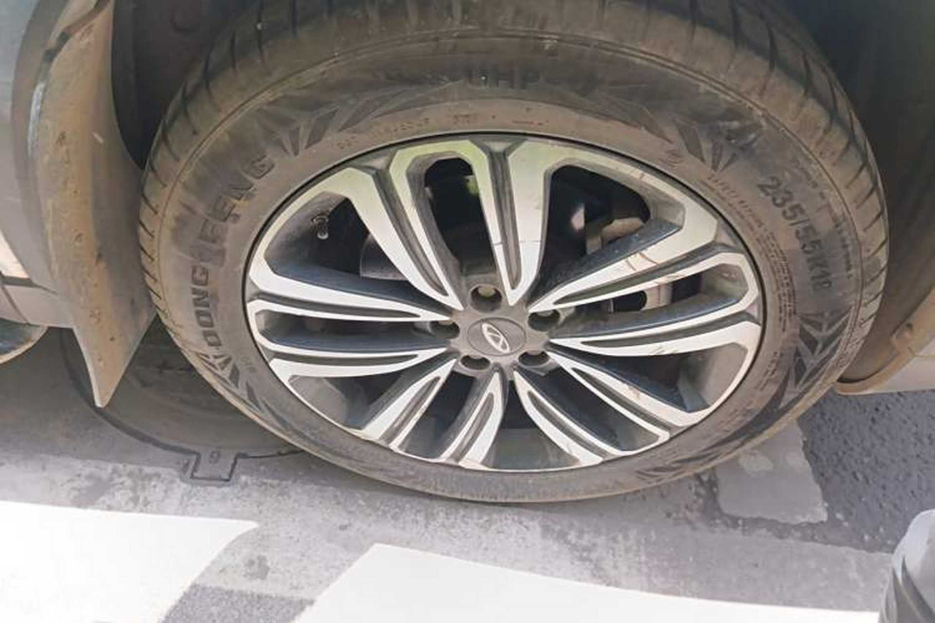 Used Chery Tiggo 8 2019 1.6 TGDI Automatic Elite Model Right Front Wheel Hub