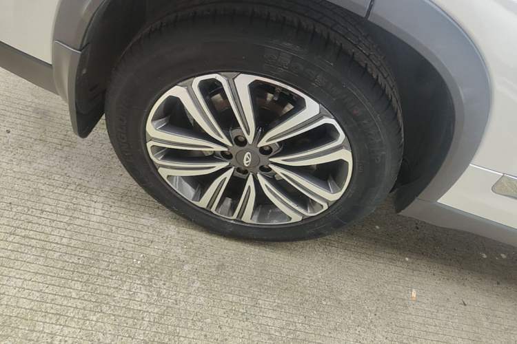 Used Chery Tiggo 8 2019 1.6 TGDI Automatic Fashion Edition Right Rear Wheel Hub