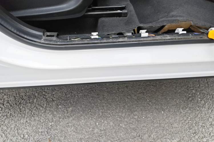 Used Chery Tiggo 8 2019 1.6 TGDI Automatic Elite Model Right Side Sill