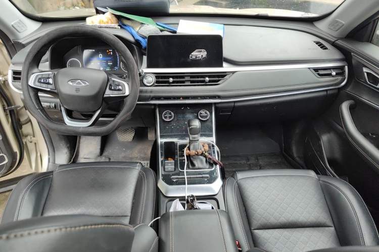 Used Chery Tiggo 8 2019 1.5 TCI Automatic Elite Model Center Console