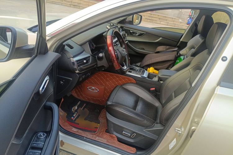 Used Chery Tiggo 8 2019 1.5 TCI Automatic Elite Model Driver Seat