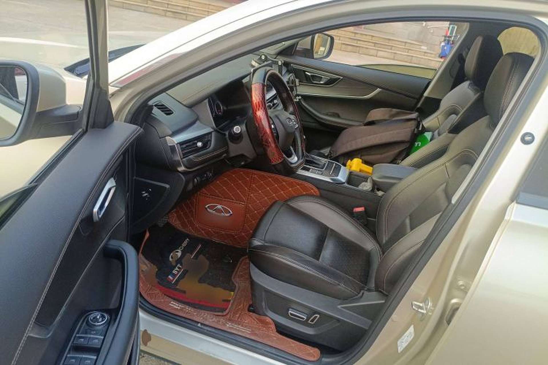 Used Chery Tiggo 8 2019 1.5 TCI Automatic Elite Model Driver Seat