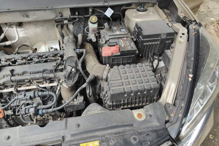Used Chery Tiggo 8 2019 1.5 TCI Automatic Elite Model Engine Bay Left