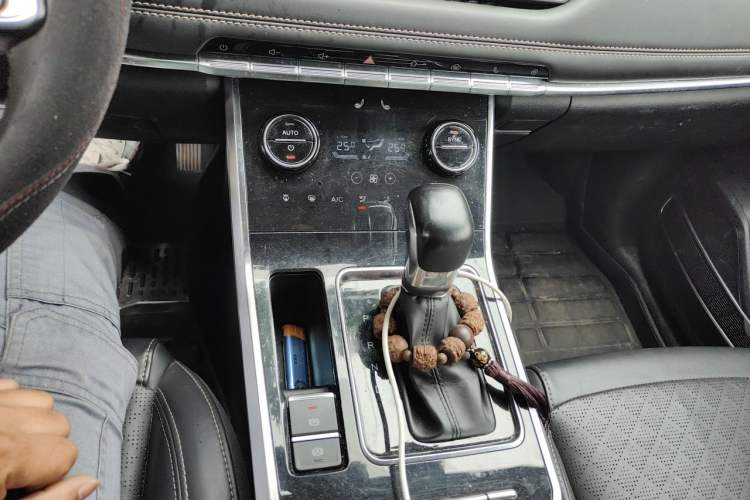 Used Chery Tiggo 8 2019 1.5 TCI Automatic Elite Model Gear Lever