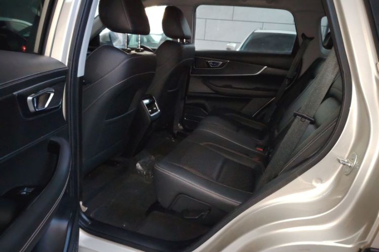 Used Chery Tiggo 8 2019 1.5 TCI Manual Fashion Edition Interior 3