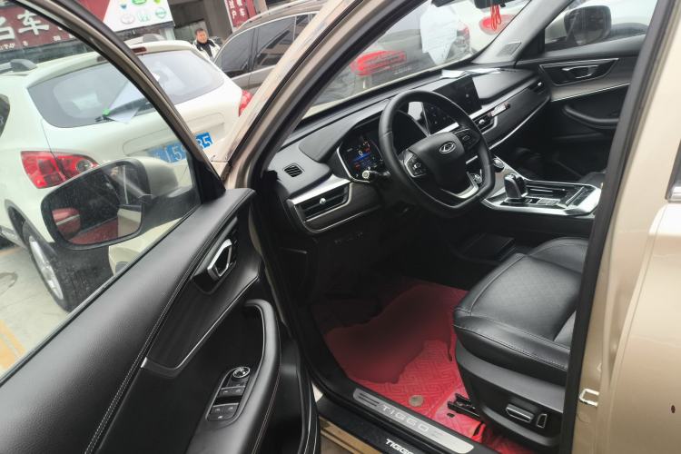 Used Chery Tiggo 8 2019 1.6 TGDI Automatic Luxury Model Interior 3