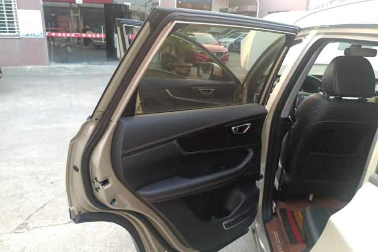 Used Chery Tiggo 8 2019 1.5 TCI Automatic Elite Model Left Rear Door Interior