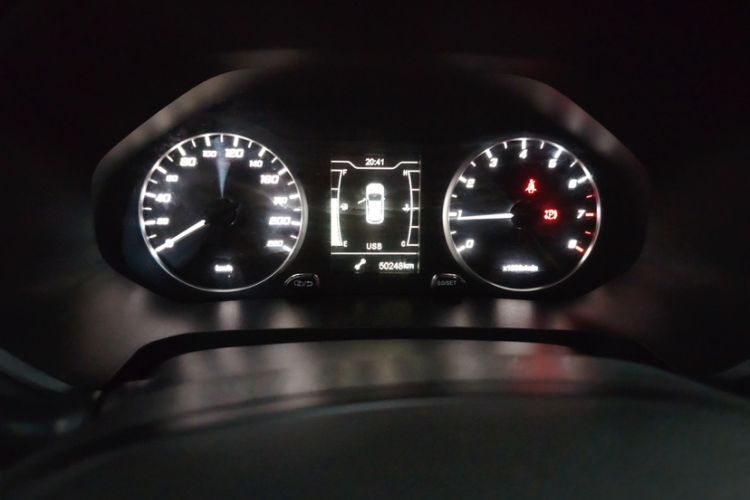 Used Chery Tiggo 8 2019 1.5 TCI Manual Fashion Edition Odometer Close Up