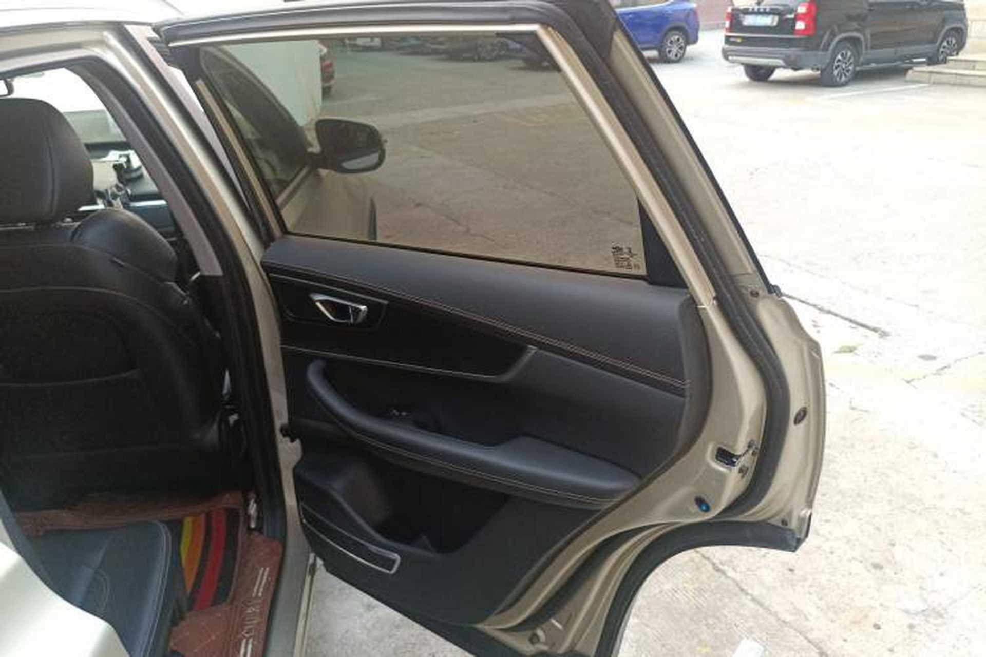 Used Chery Tiggo 8 2019 1.5 TCI Automatic Elite Model Right Front Door Interior