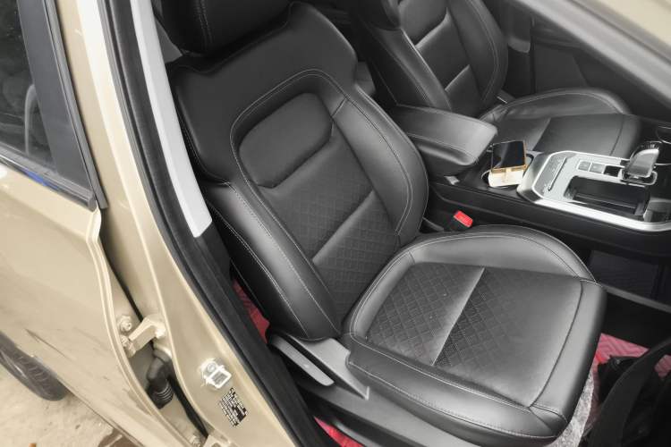Used Chery Tiggo 8 2019 1.6 TGDI Automatic Luxury Model Right Front Seat