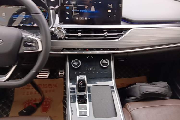 Used Chery Tiggo 8 2020 Revised Version 290TGDI Automatic Luxury Edition Audio And AC Panel