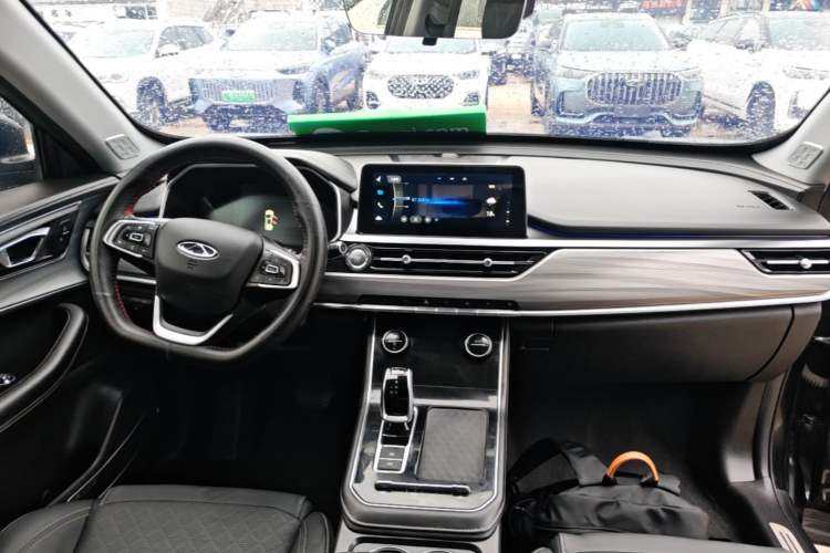 Used Chery Tiggo 8 2020 Revised Version 290TGDI Automatic Luxury Edition Center Console