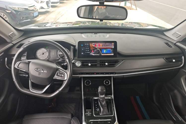 Used Chery Tiggo 8 2020 1.5 TCI Automatic Exclusive Edition 7-Seater Center Console