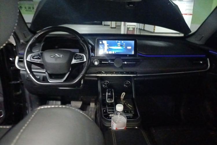 Used Chery Tiggo 8 2020 Facelifted Version 290TGDI Automatic Elite Edition Center Console