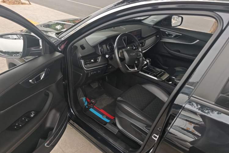 Used Chery Tiggo 8 2020 1.5 TCI Automatic Exclusive Edition 7-Seater Driver Seat