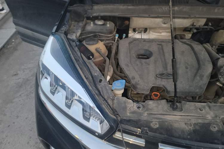 Used Chery Tiggo 8 2020 1.5 TCI Manual Special Edition 7-Seater Engine Bay Right