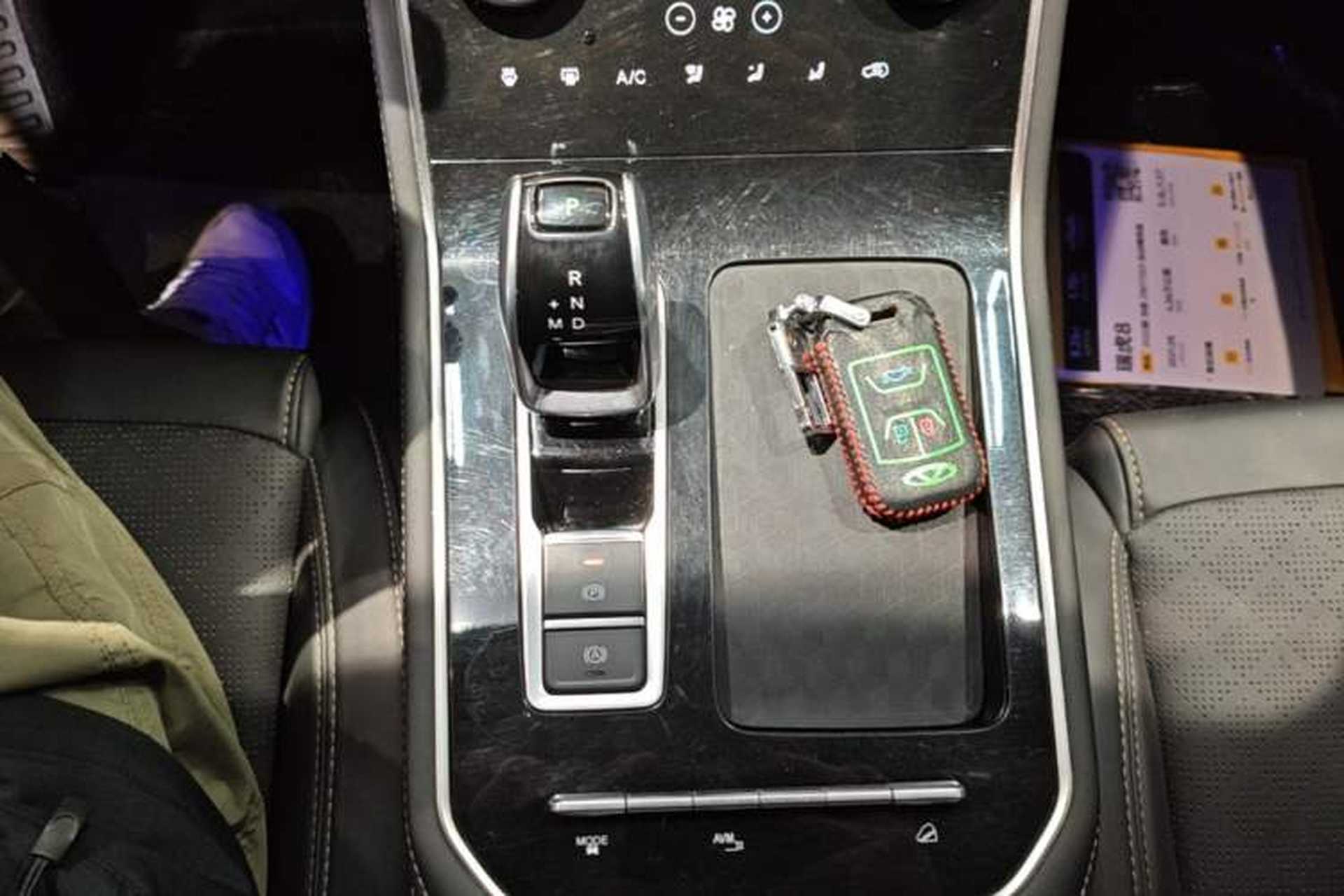 Used Chery Tiggo 8 2020 Facelifted Version 290TGDI Automatic Elite Edition Gear Lever