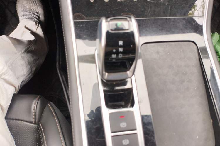 Used Chery Tiggo 8 2020 290TGDI Automatic Elite Edition Gear Lever