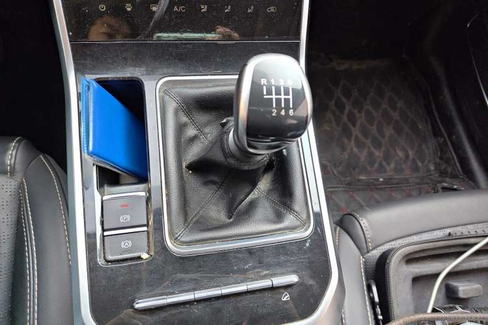 Used Chery Tiggo 8 2020 1.5 TCI Manual Special Edition 5 Seats Gear Lever