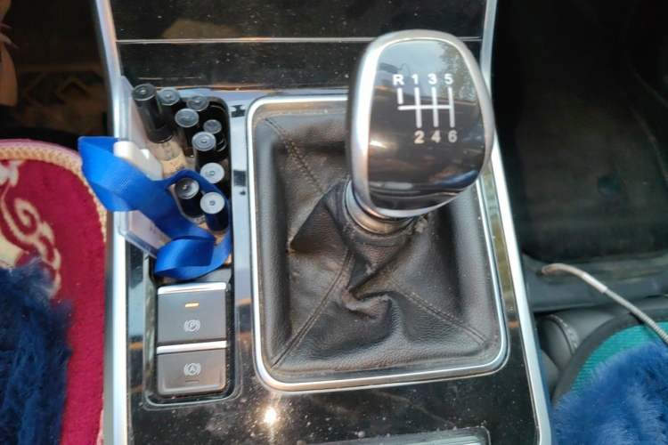 Used Chery Tiggo 8 2020 1.5 TCI Manual Special Edition 7-Seater Gear Lever