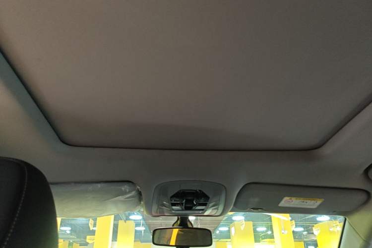 Used Chery Tiggo 8 2020 Facelifted Version 290TGDI Automatic Elite Edition Headliner