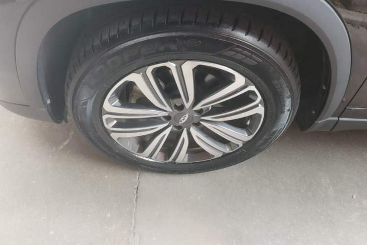 Used Chery Tiggo 8 2020 Facelifted Version 290TGDI Automatic Elite Edition Left Front Wheel Hub