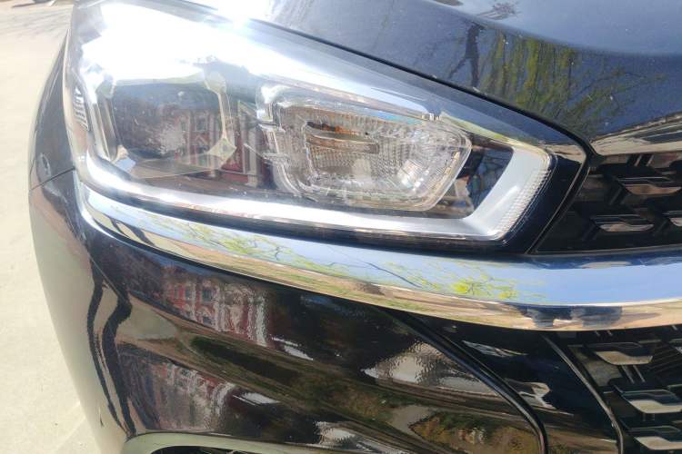 Used Chery Tiggo 8 2020 1.5 TCI Manual Special Edition 5 Seats Right Front Headlight