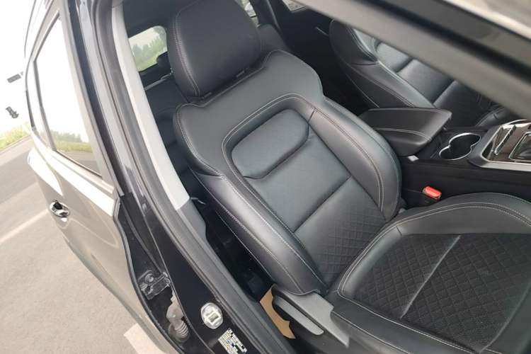 Used Chery Tiggo 8 2020 1.5 TCI Automatic Exclusive Edition 7-Seater Right Front Seat