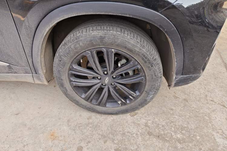 Used Chery Tiggo 8 2020 1.5 TCI Manual Special Edition 5 Seats Right Front Wheel Hub