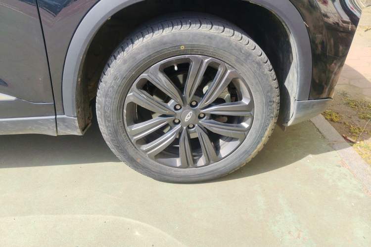Used Chery Tiggo 8 2020 1.5 TCI Manual Special Edition 5 Seats Right Front Wheel Hub