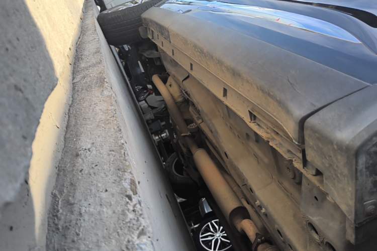 Used Chery Tiggo 8 2020 290TGDI Automatic Elite Edition Right Side Sill