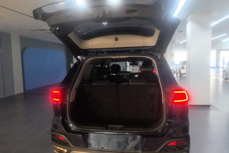 Used Chery Tiggo 8 2020 Facelifted Version 290TGDI Automatic Elite Edition Trunk