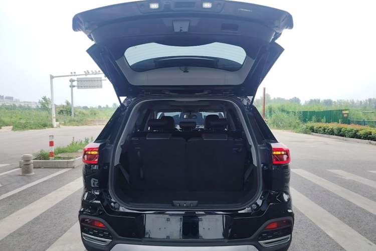 Used Chery Tiggo 8 2020 1.5 TCI Automatic Exclusive Edition 7-Seater Trunk