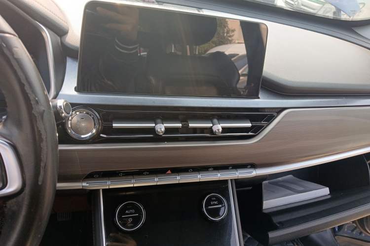 Used Chery Tiggo 8 2020 290TGDI Automatic Luxury Edition Audio And AC Panel
