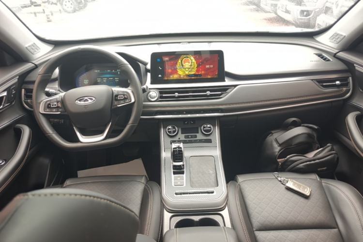 Used Chery Tiggo 8 2020 Facelifted Version 290TGDI Automatic Elite Edition Center Console
