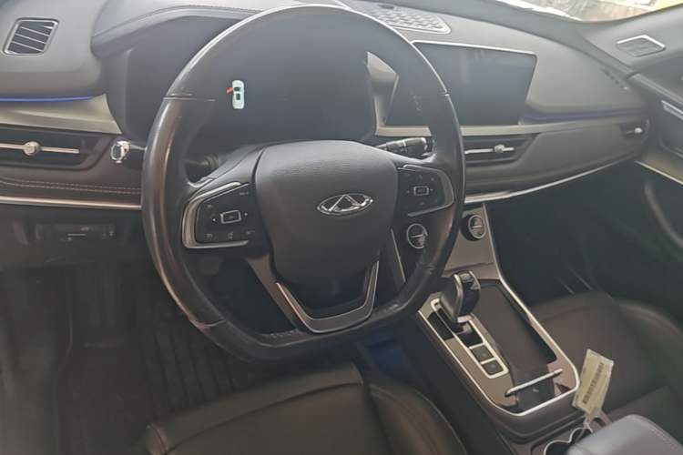 Used Chery Tiggo 8 2020 Facelifted Version 290TGDI Automatic Elite Edition Center Console