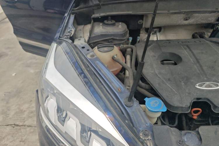 Used Chery Tiggo 8 2020 230TCI Automatic Elite Edition Engine Bay Right