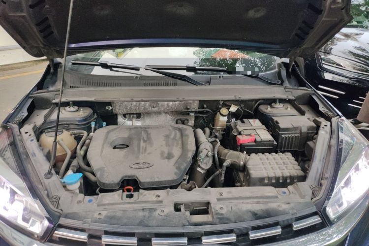 Used Chery Tiggo 8 2020 230TCI Automatic Elite Edition Engine Bay