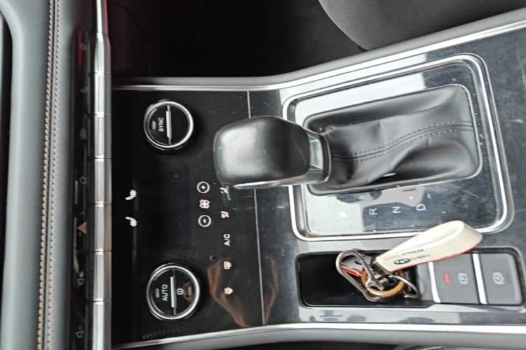 Used Chery Tiggo 8 2020 230TCI Automatic Elite Edition Gear Lever