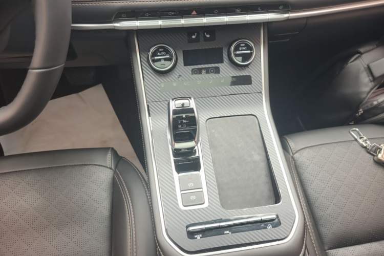 Used Chery Tiggo 8 2020 Facelifted Version 290TGDI Automatic Elite Edition Gear Lever