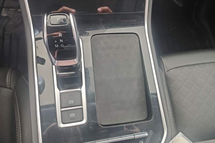 Used Chery Tiggo 8 2020 Facelifted Version 290TGDI Automatic Elite Edition Gear Lever