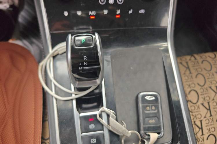 Used Chery Tiggo 8 2020 Facelifted Version 290TGDI Automatic Elite Edition Gear Lever